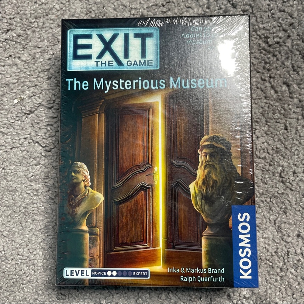 Exit The Game: The Mysterious Museum New 1-4 Players Ages 10+ Beginner Novice